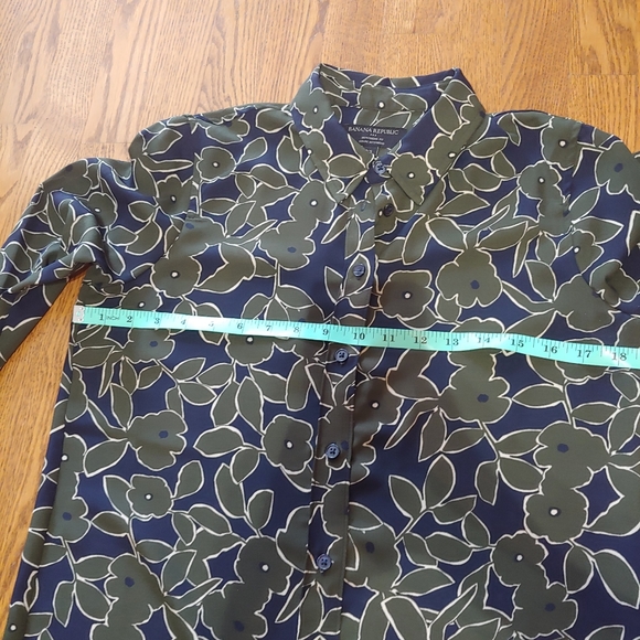 Banana Republic Boyfriend Fit Split Sleeve Floral Print Blouse - Picture 5 of 7
